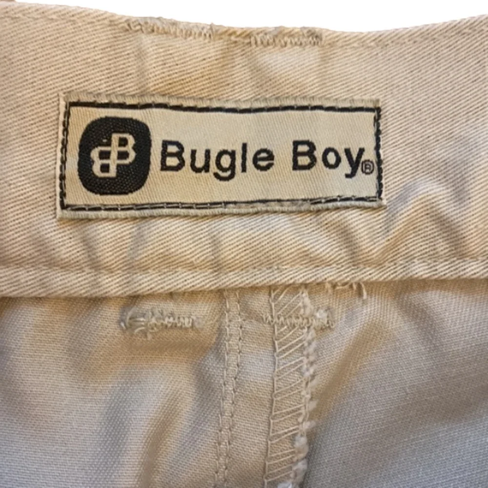 Bugle Boy Shorts Double Pleat Comfortable Fit Durable Construction Khaki M 38W - Picture 3 of 4